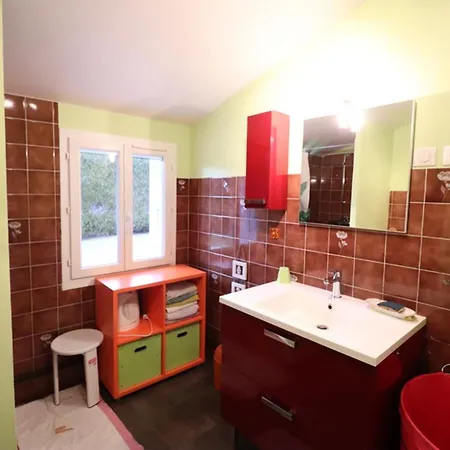 Maison De Caractere A 1000m D'altitude - Proche Salers, Randonnee, Ski, Animaux Bienvenus, Parking Prive - Fr-1-742-494 度假居
