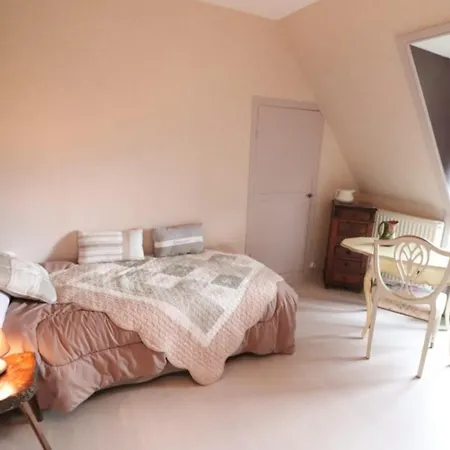 Maison De Caractere A 1000m D'altitude - Proche Salers, Randonnee, Ski, Animaux Bienvenus, Parking Prive - Fr-1-742-494 度假居 *